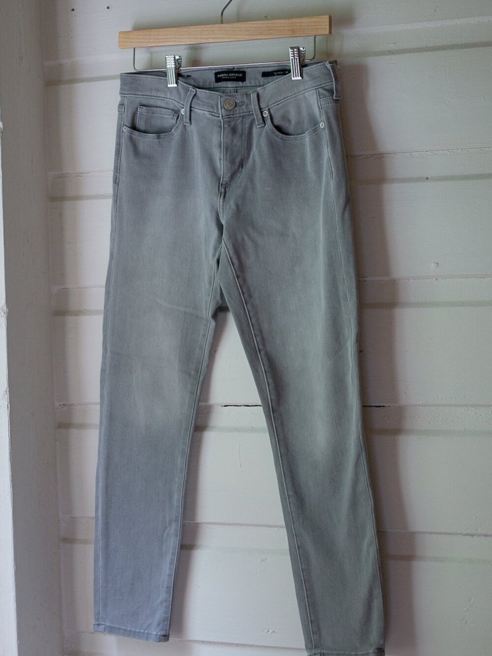 Banana Republic Light Grey Skinny Fit Denim Jeans 27